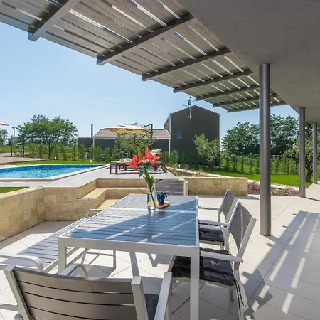 Caeli Villa *